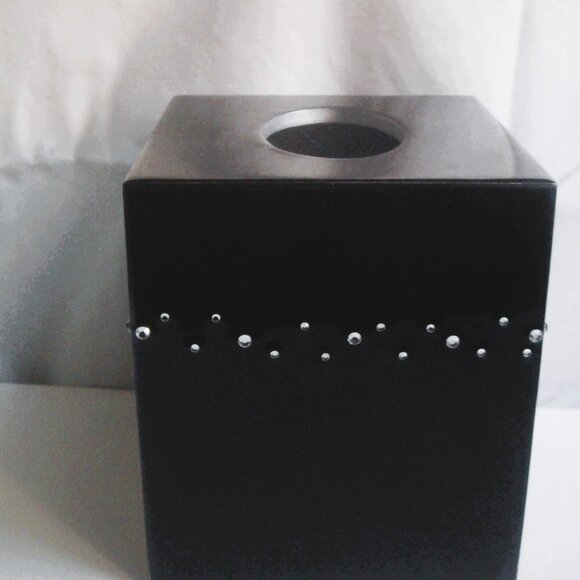 MIKE+ALLY NYC Crystal Ebony Black Boutique Tissue Box Cover *with flaws* - Picture 5 of 10